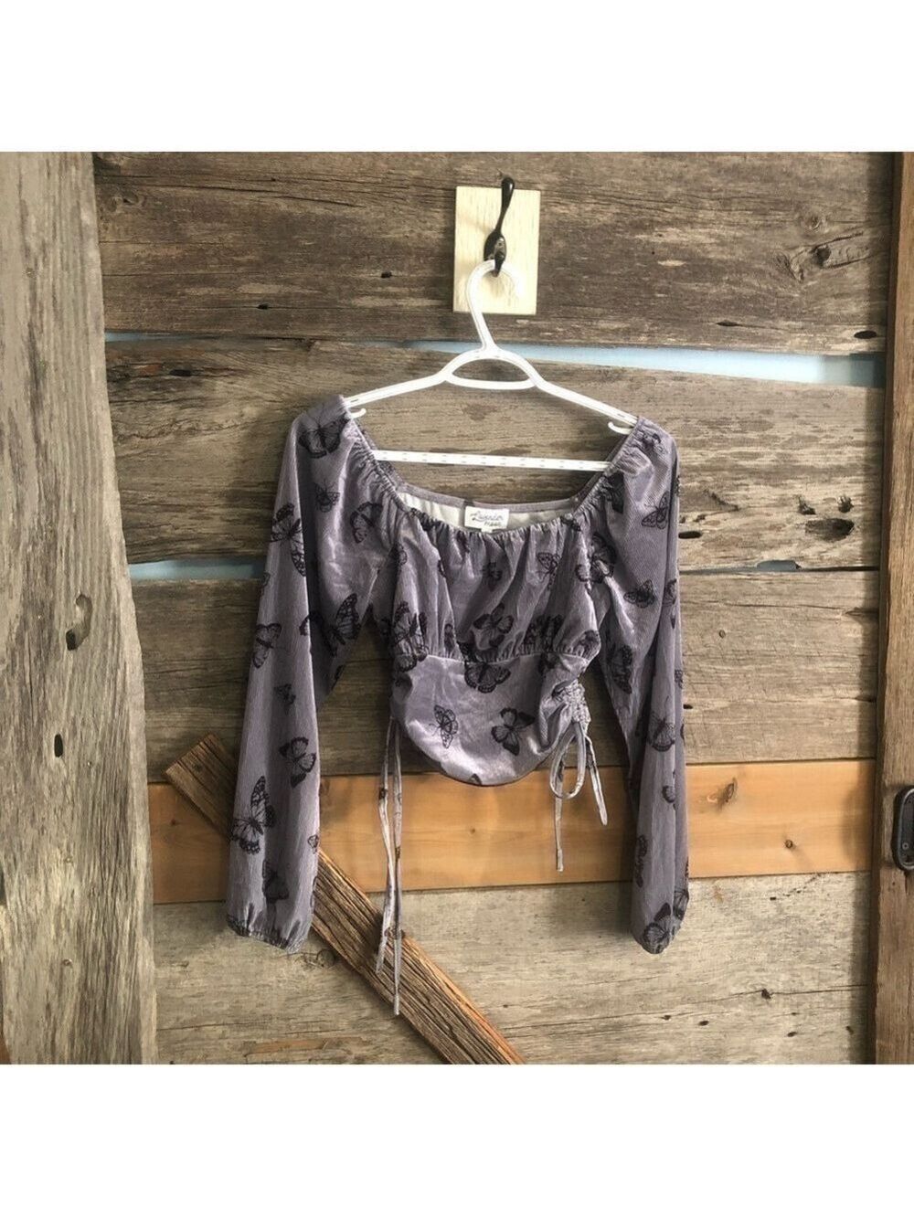 Lavender Moon NWT Size XS Grey Cropped Off-Shoulder Top